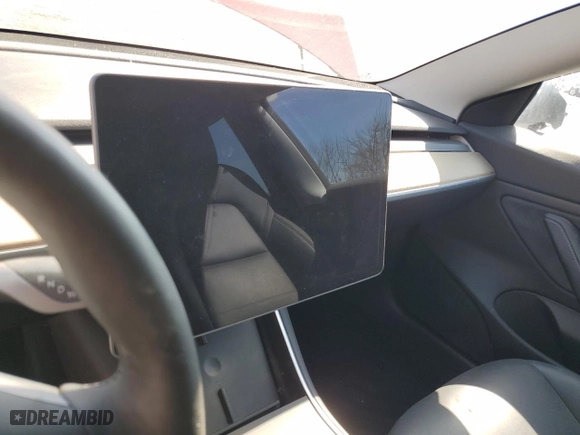 2019 Tesla Model 3 Long Range with VIN 5YJ3E1EB4KF415132, listed as a Copart auction lot 54682675 with 0 mi miles and Salvage Title. Bid and sale history available at carsss.com. Image 9.