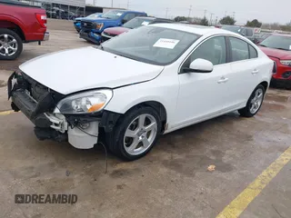 2012 Volvo S60 T5 z VIN YV1622FS3C2127353, wystawiony jako IAAI lot #41440106 z przebiegiem 103 762 mil mil oraz . Historia ofert i sprzedaży dostępna na DreamBid. Obrazek 18.
