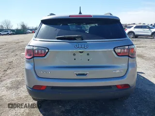 2017 Jeep Compass Latitude with VIN 3C4NJDBBXHT624119, listed as a IAAI auction lot 41827524 with 51,163 mi miles. Bid and sale history available at carsss.com. Image 16.