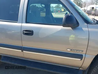 2003 Chevrolet Tahoe LS z VIN 1GNEK13T13J144304, wystawiony jako IAAI lot #41784000 z przebiegiem 363 478 mil mil oraz . Historia ofert i sprzedaży dostępna na DreamBid. Obrazek 6.