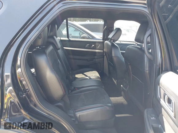 2018 Ford Explorer XLT z VIN 1FM5K7D85JGC54090, wystawiony jako IAAI lot #42001434 z przebiegiem 72 038 mil mil oraz . Historia ofert i sprzedaży dostępna na DreamBid. Obrazek 8.