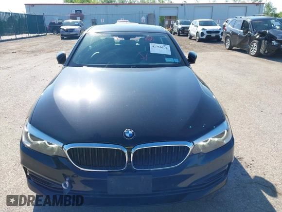 2018 BMW 5 Series 530i xDrive z VIN WBAJA7C53JG907770, wystawiony jako IAAI lot #42366172 z przebiegiem 60 979 mil mil oraz . Historia ofert i sprzedaży dostępna na DreamBid. Obrazek 13.