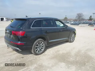 2019 Audi Q7 Premium Plus z VIN WA1LAAF71KD000972, wystawiony jako IAAI lot #42009446 z przebiegiem 37 237 mil mil oraz . Historia ofert i sprzedaży dostępna na DreamBid. Obrazek 4.