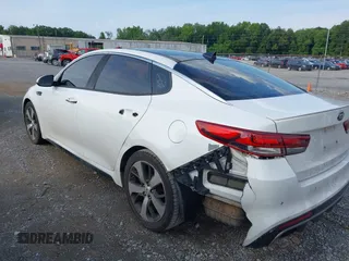 2016 Kia Optima SX Turbo z VIN 5XXGW4L20GG016368, wystawiony jako IAAI lot #42610152 z przebiegiem 165 525 mil mil oraz . Historia ofert i sprzedaży dostępna na DreamBid. Obrazek 3.