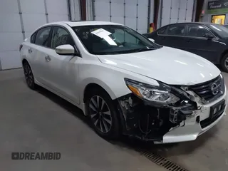 2016 Nissan Altima S z VIN 1N4AL3AP1GC287999, wystawiony jako IAAI lot #41839061 z przebiegiem 72 087 mil mil oraz . Historia ofert i sprzedaży dostępna na DreamBid. Obrazek 1.
