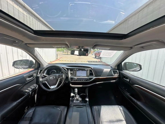 2015 Toyota Highlander Limited with VIN 5TDDKRFH3FS112004, listed as a Copart auction lot 53403155 with 179,746 mi miles and Clean Title. Bid and sale history available at carsss.com. Image 9.