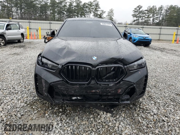 2024 BMW X6 xDrive40i with VIN 5UX33EX01R9S29270, listed as a Copart auction lot 43861375 with 0 mi miles and Salvage Title. Bid and sale history available at carsss.com. Image 5.