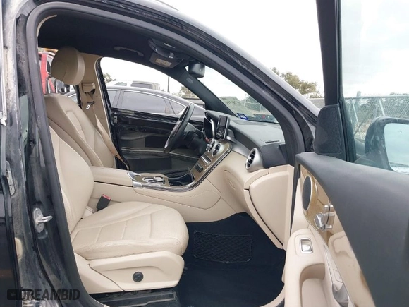 2018 Mercedes-Benz GLC with VIN WDC0G4JB0JV090624, listed as a IAAI auction lot 41382313 with 80,276 mi miles. Bid and sale history available at carsss.com. Image 5.