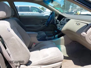 2000 Honda Accord LX z VIN 1HGCG2249YA009971, wystawiony jako IAAI lot #42521611 z przebiegiem 251 803 mil mil oraz . Historia ofert i sprzedaży dostępna na DreamBid. Obrazek 5.