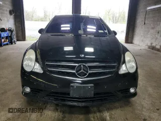 2010 Mercedes-Benz R with VIN 4JGCB6FE8AA112050, listed as a Copart auction lot 55428475 with 261,668 mi miles and Salvage Title. Bid and sale history available at carsss.com. Image 5.