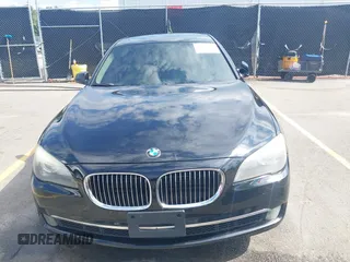2011 BMW 7 Series 750Li xDrive z VIN WBAKC8C54BC431851, wystawiony jako IAAI lot #42216519 z przebiegiem 106 022 mil mil oraz . Historia ofert i sprzedaży dostępna na DreamBid. Obrazek 12.