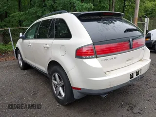 2007 Lincoln MKX z VIN 2LMDU68C57BJ05441, wystawiony jako IAAI lot #42324930 z przebiegiem Nie podano mil oraz . Historia ofert i sprzedaży dostępna na DreamBid. Obrazek 3.