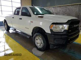 2022 Ram 2500 Tradesman z VIN 3C6UR5HJ9NG298656, wystawiony jako Copart lot #57645875 z przebiegiem 100 101 mil mil oraz Czysty tytuł • Clean title. Historia ofert i sprzedaży dostępna na DreamBid. Obrazek 4.