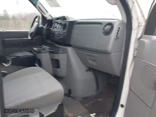 2010 Ford Econoline Wagon XL with VIN 1FBNE3BL2ADA77919, listed as a IAAI auction lot 41522274 with 141,286 mi miles. Bid and sale history available at carsss.com. Image 5.