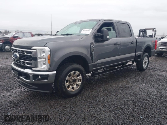 2024 Ford Super Duty F-250 SRW XL with VIN 1FT7W2BT5RED24013, listed as a IAAI auction lot 41206461 with 40,565 mi miles. Bid and sale history available at carsss.com. Image 17.