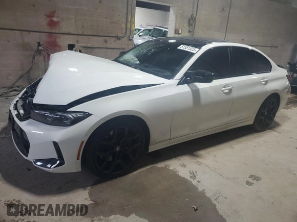 2025 BMW 3 Series 330i xDrive z VIN 3MW89CW08S8F13696, wystawiony jako Copart lot #51581325 z przebiegiem 5 903 mil mil oraz Szkoda całkowita • Salvage title. Historia ofert i sprzedaży dostępna na DreamBid. Obrazek 1.