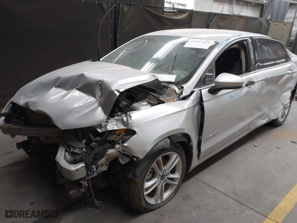 2018 Ford Fusion Hybrid SE with VIN 3FA6P0LUXJR170152, listed as a IAAI auction lot 41467621 with 150,048 mi miles. Bid and sale history available at carsss.com. Image 17.