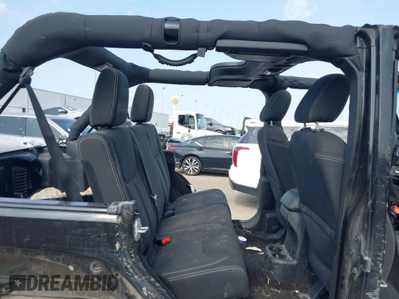 2016 Jeep Wrangler Unlimited Sahara with VIN 1C4BJWEG8GL333876, listed as a IAAI auction lot 42314351 with 163,889 mi miles and . Bid and sale history available at DreamBid. Image 8.