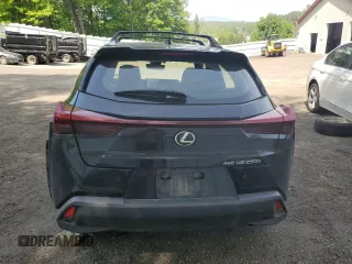 2024 Lexus UX 250h Premium z VIN JTHP9JBHXR2074961, wystawiony jako Copart lot #59655015 z przebiegiem 8 340 mil mil oraz Szkoda całkowita • Salvage title. Historia ofert i sprzedaży dostępna na DreamBid. Obrazek 6.
