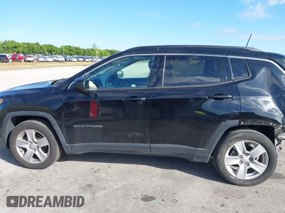 2022 Jeep Compass Latitude with VIN 3C4NJCBB6NT229344, listed as a IAAI auction lot 41686958 with 40,696 mi miles and . Bid and sale history available at carsss.com. Image 15.
