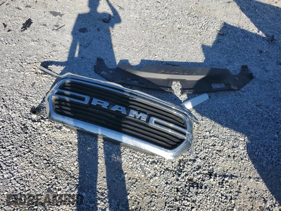 2021 Ram 1500 Big Horn z VIN 1C6RREFT2MN708195, wystawiony jako Copart lot #45969205 z przebiegiem 112 098 mil mil oraz Szkoda całkowita • Salvage title. Historia ofert i sprzedaży dostępna na DreamBid. Obrazek 12.