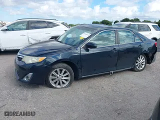 2013 Toyota Camry Hybrid LE with VIN 4T1BD1FK0DU072466, listed as a IAAI auction lot 40964616 with 1 mi miles. Bid and sale history available at carsss.com. Image 2.
