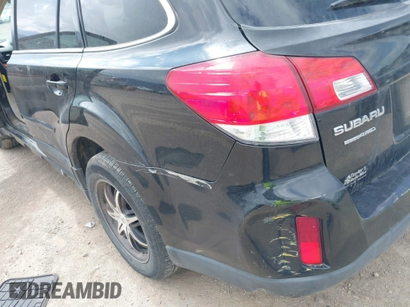 2012 Subaru Outback Limited z VIN 4S4BRCKC4C3252940, wystawiony jako IAAI lot #42415907 z przebiegiem 152 471 mil mil oraz . Historia ofert i sprzedaży dostępna na DreamBid. Obrazek 14.
