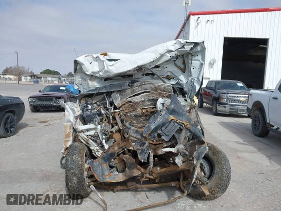 2014 Ford F-250 XL z VIN 1FT7X2B69EEB65286, wystawiony jako IAAI lot #41606147 z przebiegiem Nie podano mil oraz . Historia ofert i sprzedaży dostępna na DreamBid. Obrazek 11.