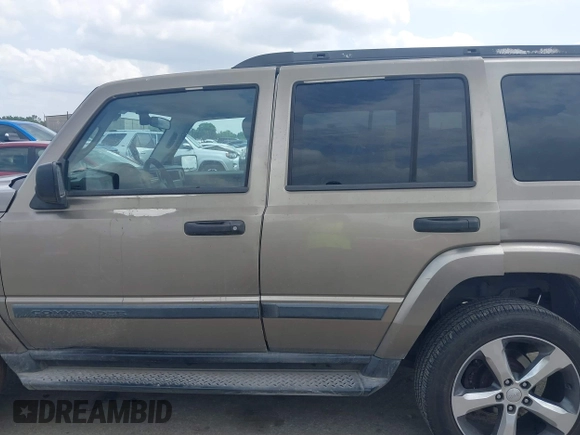 2006 Jeep Commander z VIN 1J8HG48K86C191324, wystawiony jako IAAI lot #42121472 z przebiegiem 220 098 mil mil oraz . Historia ofert i sprzedaży dostępna na DreamBid. Obrazek 14.