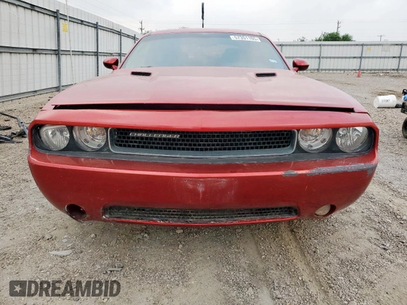 2013 Dodge Challenger SXT z VIN 2C3CDYAG3DH645792, wystawiony jako Copart lot #57351105 z przebiegiem 170 572 mil mil oraz Szkoda całkowita • Salvage title. Historia ofert i sprzedaży dostępna na DreamBid. Obrazek 5.