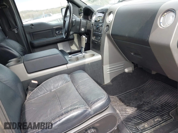 2004 Ford F-150 XLT with VIN 1FTPW14544KC27775, listed as a IAAI auction lot 41935541 with 2,690,365 mi miles. Bid and sale history available at carsss.com. Image 5.
