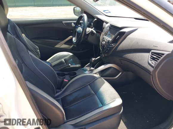 2013 Hyundai Veloster Turbo w/Black Int with VIN KMHTC6AE4DU122078, listed as a IAAI auction lot 42086862 with 203,692 mi miles. Bid and sale history available at carsss.com. Image 5.