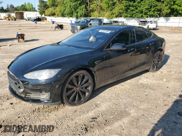2014 Tesla Model S 60 z VIN 5YJSA1H10EFP40472, wystawiony jako Copart lot #55942595 z przebiegiem 104 241 mil mil oraz Czysty tytuł • Clean title. Historia ofert i sprzedaży dostępna na DreamBid. Obrazek 1.
