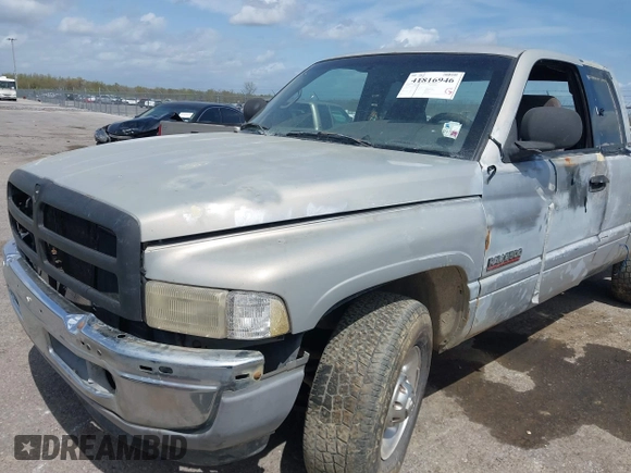 2000 Dodge Ram 2500 with VIN 3B7KC236XYG131214, listed as a IAAI auction lot 41816946 with 1 mi miles. Bid and sale history available at carsss.com. Image 6.