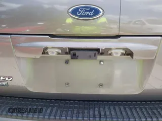 2002 Ford Explorer XLT с VIN 1FMZU63E52ZB20375, выставлен на аукционе IAAI как лот 42208470 с пробегом 258 251 миль миль и . История ставок и продаж доступна на DreamBid. Изображение 16.
