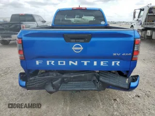 2024 Nissan Frontier SV z VIN 1N6ED1CM9RN670108, wystawiony jako Copart lot #56977805 z przebiegiem 15 430 mil mil oraz Szkoda całkowita • Salvage title. Historia ofert i sprzedaży dostępna na DreamBid. Obrazek 6.