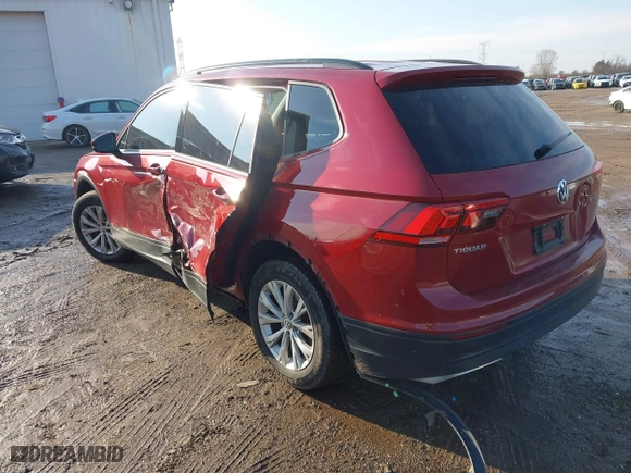 2018 Volkswagen Tiguan S with VIN 3VV1B7AX2JM050594, listed as a IAAI auction lot 41681117 with 134,654 mi miles. Bid and sale history available at carsss.com. Image 3.