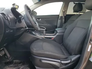 2013 Kia Sportage LX z VIN KNDPB3A23D7465413, wystawiony jako Copart lot #83694894 z przebiegiem 122 467 mil mil oraz Szkoda całkowita • Salvage title. Historia ofert i sprzedaży dostępna na DreamBid. Obrazek 7.