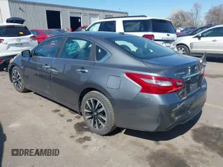 2018 Nissan Altima SR with VIN 1N4AL3AP5JC243138, listed as a IAAI auction lot 41750643 with 123,601 mi miles and . Bid and sale history available at carsss.com. Image 3.