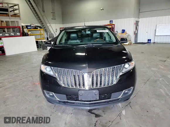 2013 Lincoln MKX z VIN 2LMDJ8JK0DBL26172, wystawiony jako Copart lot #54332155 z przebiegiem 158 182 mil mil oraz Szkoda całkowita • Salvage title. Historia ofert i sprzedaży dostępna na DreamBid. Obrazek 14.
