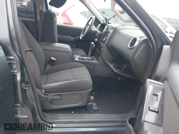 2009 Ford Explorer XLT с VIN 1FMEU63E29UA21017, выставлен на аукционе IAAI как лот 41451201 с пробегом 155 506 миль миль и . История ставок и продаж доступна на DreamBid. Изображение 5.