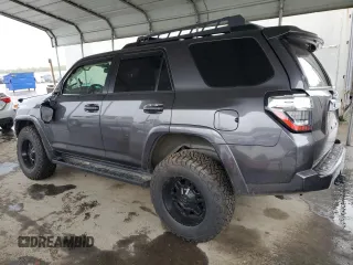 2021 Toyota 4Runner SR5 Premium with VIN JTENU5JR9M5917110, listed as a Copart auction lot 81633384 with 52,679 mi miles and Salvage title. Bid and sale history available at DreamBid. Image 2.