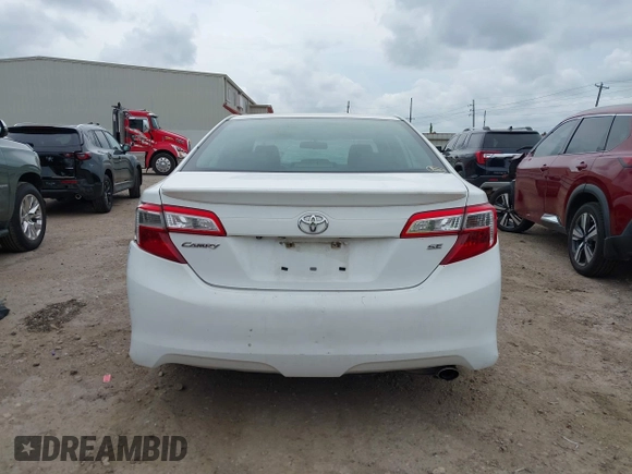 2014 Toyota Camry L with VIN 4T1BF1FK1EU426216, listed as a IAAI auction lot 42152479 with 210,388 mi miles. Bid and sale history available at carsss.com. Image 17.