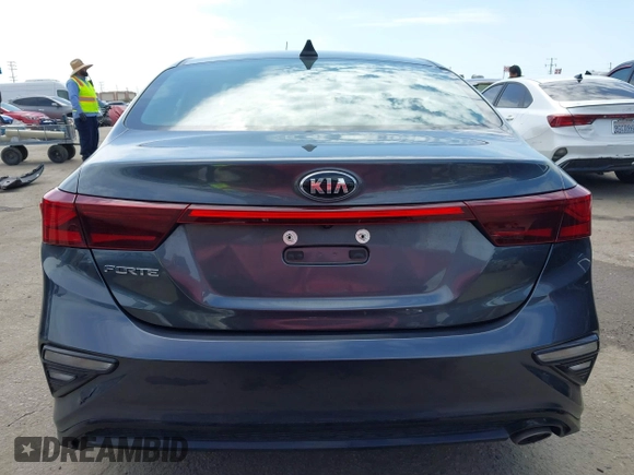2020 Kia Forte LXS with VIN 3KPF24AD9LE165263, listed as a IAAI auction lot 41808794 with 71,217 mi miles. Bid and sale history available at carsss.com. Image 16.