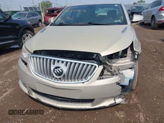 2012 Buick LaCrosse Premium 1 z VIN 1G4GD5E32CF113903, wystawiony jako IAAI lot #42454096 z przebiegiem 133 803 mil mil oraz . Historia ofert i sprzedaży dostępna na DreamBid. Obrazek 6.