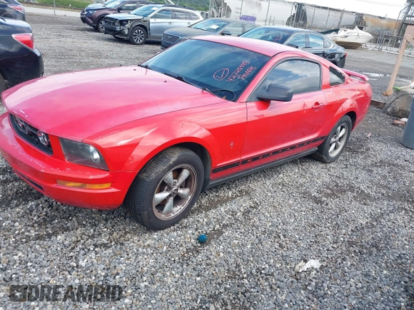 2006 Ford Mustang Standard with VIN 1ZVHT80N165168100, listed as a IAAI auction lot 42725989 with Not provided miles and . Bid and sale history available at DreamBid. Image 2.