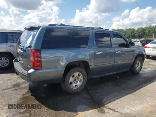 2008 Chevrolet Suburban LT with VIN 1GNFC16078J245227, listed as a Copart auction lot 72221724 with 169,519 mi miles and Salvage Title. Bid and sale history available at carsss.com. Image 3.