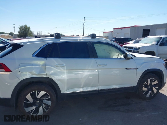 2024 Volkswagen Atlas SEL with VIN 1V2BE2CA1RC232515, listed as a IAAI auction lot 40441892 with 3,641 mi miles and . Bid and sale history available at DreamBid. Image 13.