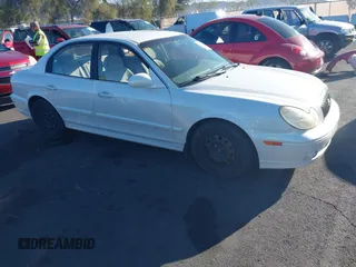2004 Hyundai Sonata with VIN KMHWF25S84A016263, listed as a IAAI auction lot 41767003 with 140,301 mi miles. Bid and sale history available at carsss.com. Image 1.