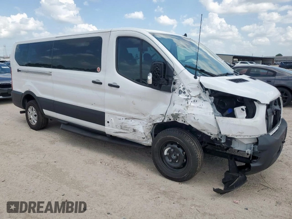 2024 Ford Transit Passenger XL с VIN 1FBAX2Y81RKB30610, выставлен на аукционе Copart как лот 59320285 с пробегом 13 435 миль миль и Списание • Salvage title. История ставок и продаж доступна на DreamBid. Изображение 4.